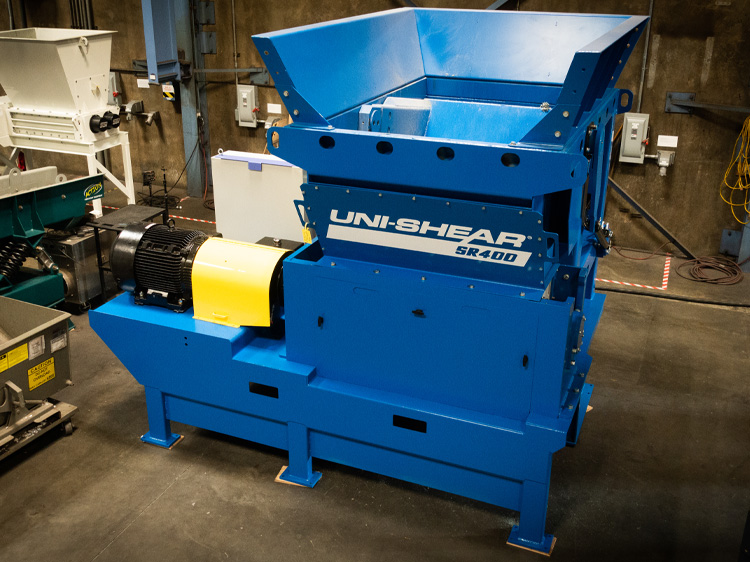 Uni-Shear SR400 single shaft industrial shredder