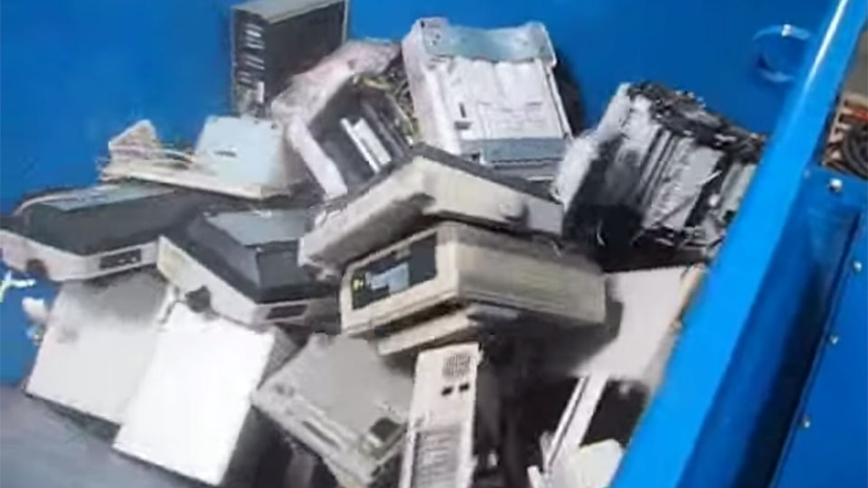 [10.05.06] E-Scrap - Computers/Printers